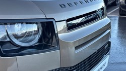 2023 (23) LAND ROVER DEFENDER 3.0 D250 X-Dynamic SE 110 5dr Auto 4859869