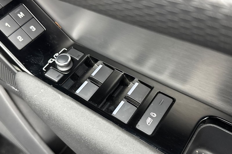 2021 (71) LAND ROVER RANGE ROVER VELAR 2.0 D200 R-Dynamic SE 5dr Auto 4889874