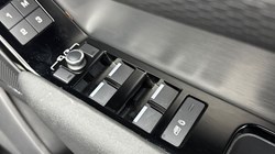 2021 (71) LAND ROVER RANGE ROVER VELAR 2.0 D200 R-Dynamic SE 5dr Auto 4889874