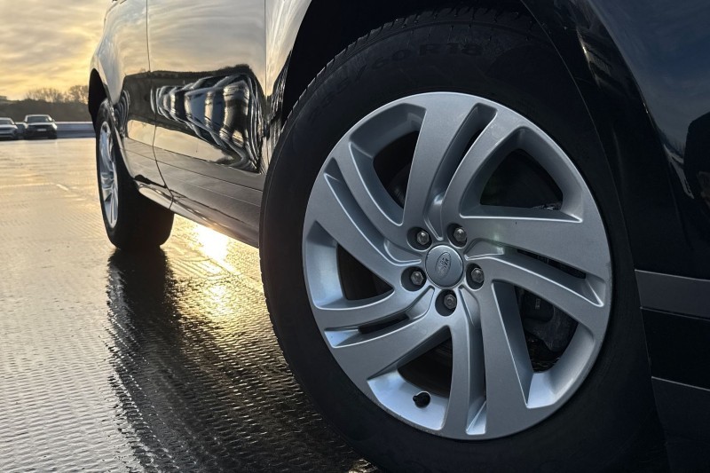 2022 (72) LAND ROVER RANGE ROVER EVOQUE 2.0 D165 R-Dynamic S 5dr Auto 4879873