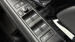 2021 (71) LAND ROVER RANGE ROVER EVOQUE 1.5 P300e R-Dynamic HSE 5dr Auto 4893676