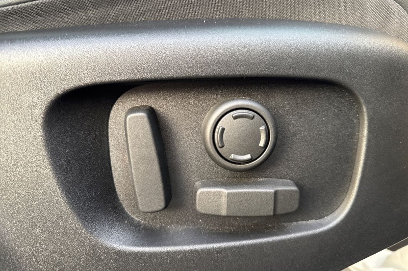 2024 (24) LAND ROVER RANGE ROVER VELAR 2.0 D200 MHEV Dynamic SE 5dr Auto 4880009