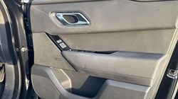 2024 (24) LAND ROVER RANGE ROVER VELAR 2.0 D200 MHEV Dynamic SE 5dr Auto 4880007