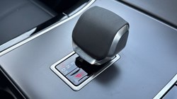 2024 (24) LAND ROVER RANGE ROVER VELAR 2.0 D200 MHEV Dynamic SE 5dr Auto 4879998