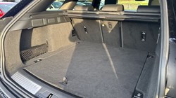 2024 (24) LAND ROVER RANGE ROVER VELAR 2.0 D200 MHEV Dynamic SE 5dr Auto 4880026