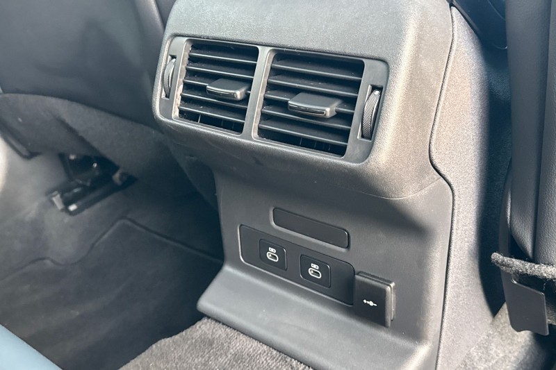 2024 (24) LAND ROVER RANGE ROVER VELAR 2.0 D200 MHEV Dynamic SE 5dr Auto 4880003