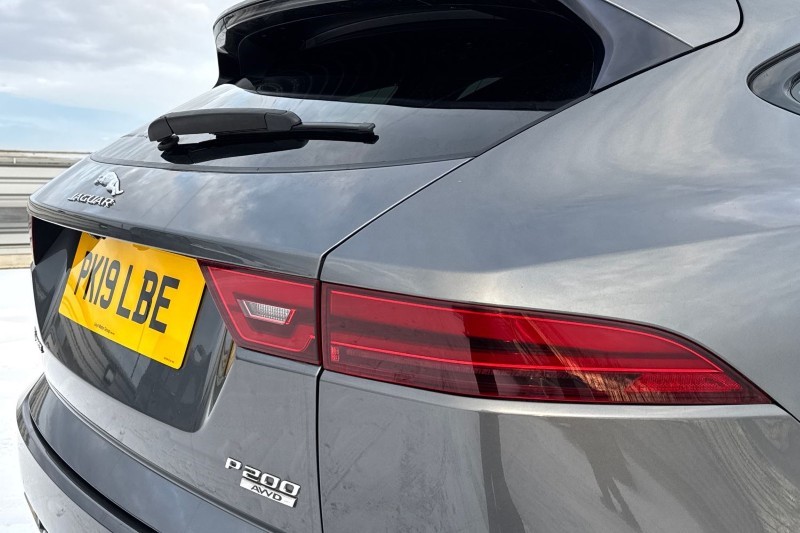2019 (19) JAGUAR E-PACE 2.0 [200] R-Dynamic S 5dr Auto 4921483