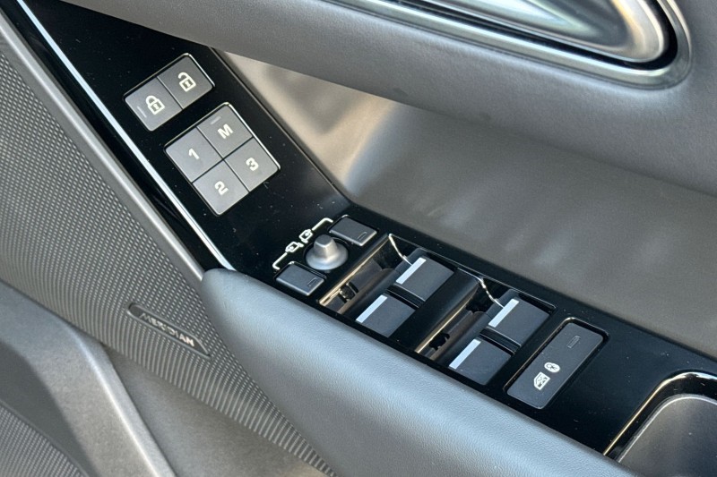 2024 (73) LAND ROVER RANGE ROVER VELAR 2.0 D200 MHEV Dynamic HSE 5dr Auto 4885459