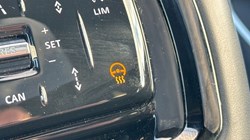 2023 (73) LAND ROVER RANGE ROVER VELAR 2.0 D200 MHEV Dynamic SE 5dr Auto 4884772