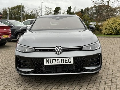VOLKSWAGEN PASSAT 1.5 eTSI R-Line 5dr DSG