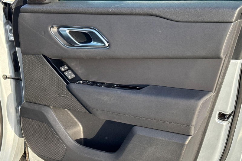 2023 (73) LAND ROVER RANGE ROVER VELAR 2.0 D200 MHEV Dynamic SE 5dr Auto 4884767