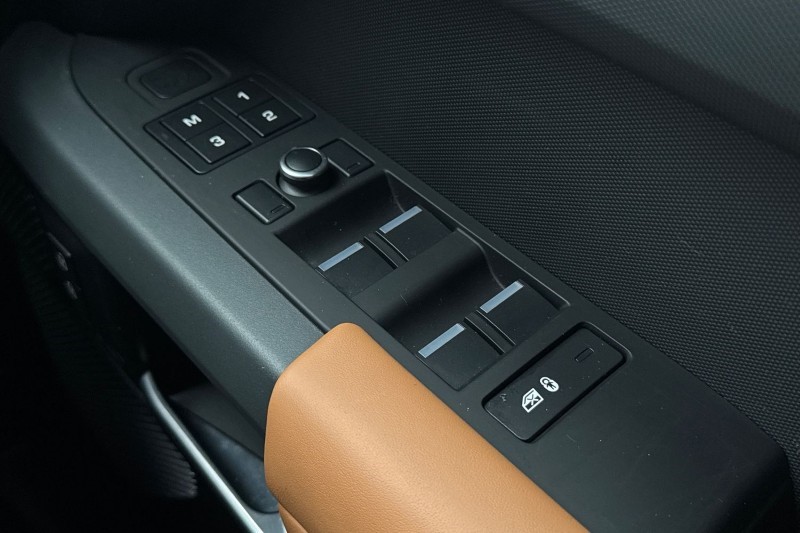 2020 (70) LAND ROVER DEFENDER 3.0 P400 X 110 5dr Auto 4887041