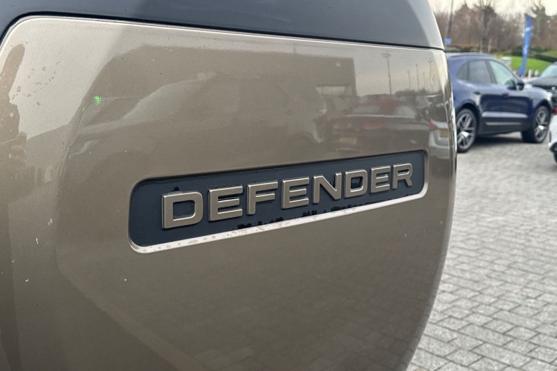 2020 (70) LAND ROVER DEFENDER 3.0 P400 X 110 5dr Auto 4887084