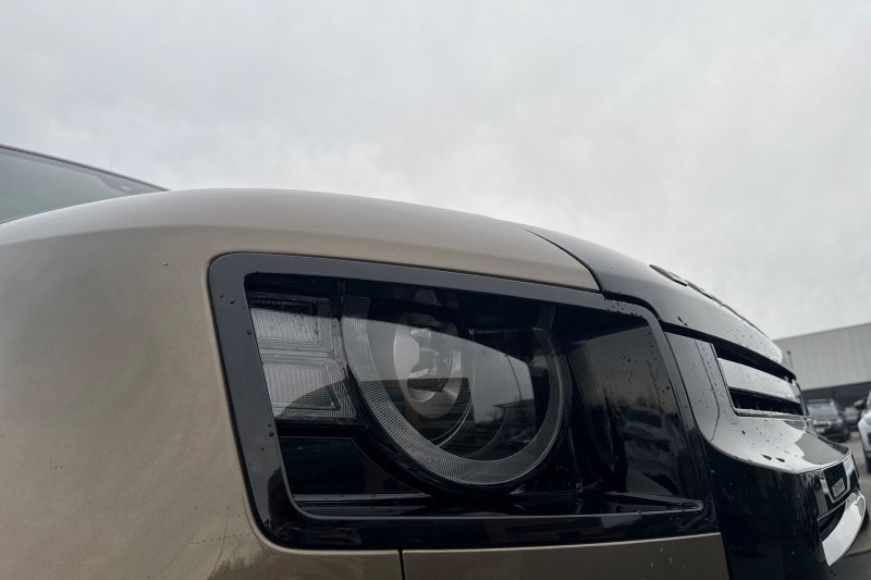 2020 (70) LAND ROVER DEFENDER 3.0 P400 X 110 5dr Auto 4887061