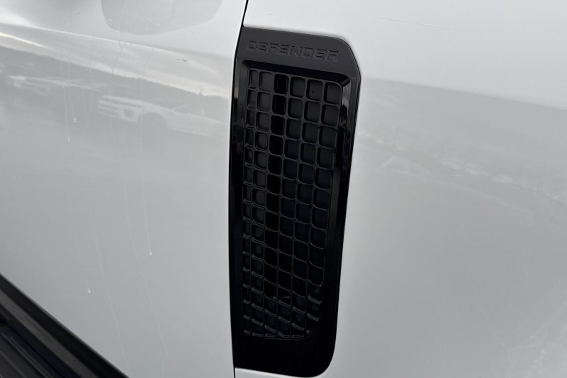 2024 (74) LAND ROVER DEFENDER 3.0 D250 X-Dynamic SE 90 3dr Auto 4883778