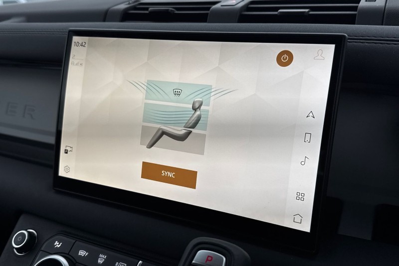 2024 (74) LAND ROVER DEFENDER 3.0 D250 X-Dynamic SE 90 3dr Auto 4883788