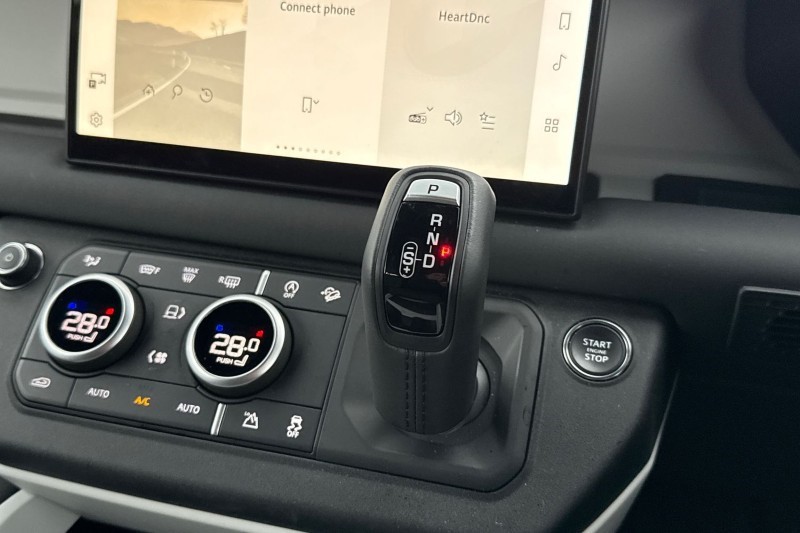 2024 (74) LAND ROVER DEFENDER 3.0 D250 X-Dynamic SE 90 3dr Auto 4883771