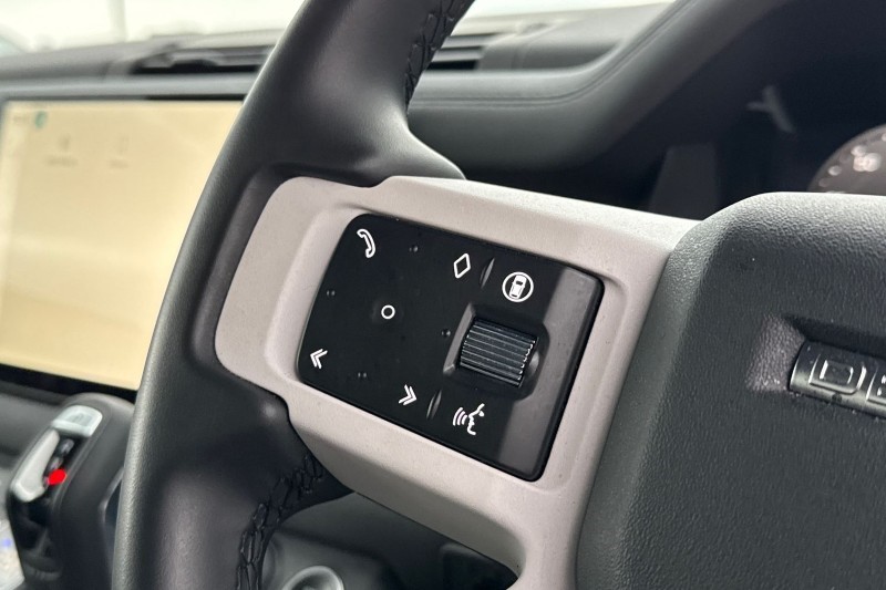 2024 (74) LAND ROVER DEFENDER 3.0 D250 X-Dynamic SE 90 3dr Auto 4883785