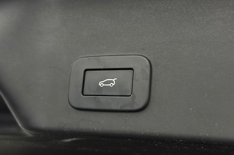 2022 (22) LAND ROVER RANGE ROVER EVOQUE 1.5 P300e R-Dynamic SE 5dr Auto 4897186