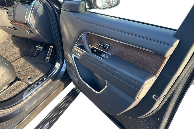 2025 (25) LAND ROVER RANGE ROVER 3.0 D350 Autobiography 4dr Auto 4911282