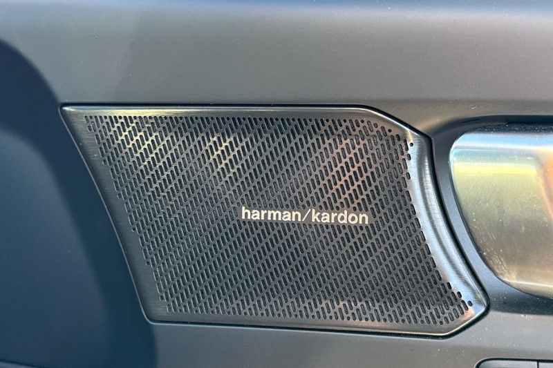 2024 (73) VOLVO XC40 2.0 B3P Ultimate Dark 5dr Auto 4892714