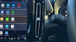 2024 (73) VOLVO XC40 2.0 B3P Ultimate Dark 5dr Auto 4892699