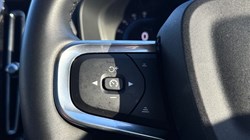 2024 (73) VOLVO XC40 2.0 B3P Ultimate Dark 5dr Auto 4892694