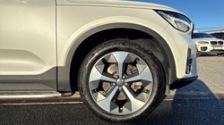 2024 (73) VOLVO XC40 2.0 B3P Ultimate Dark 5dr Auto 4892675