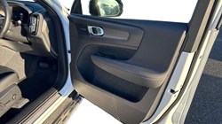 2024 (73) VOLVO XC40 2.0 B3P Ultimate Dark 5dr Auto 4892689