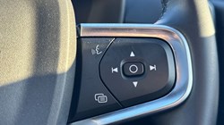 2024 (73) VOLVO XC40 2.0 B3P Ultimate Dark 5dr Auto 4892695