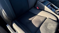 2024 (73) VOLVO XC40 2.0 B3P Ultimate Dark 5dr Auto 4892692