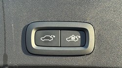 2024 (73) VOLVO XC40 2.0 B3P Ultimate Dark 5dr Auto 4892703