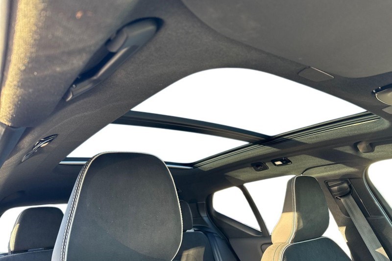 2024 (73) VOLVO XC40 2.0 B3P Ultimate Dark 5dr Auto 4892688