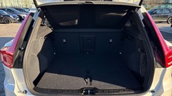 2024 (73) VOLVO XC40 2.0 B3P Ultimate Dark 5dr Auto 4892677