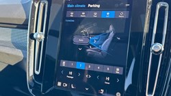 2024 (73) VOLVO XC40 2.0 B3P Ultimate Dark 5dr Auto 4892697