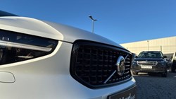 2024 (73) VOLVO XC40 2.0 B3P Ultimate Dark 5dr Auto 4892705