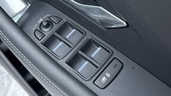 2023 (23) JAGUAR E-PACE 1.5 P300e R-Dynamic S 5dr Auto 4924113