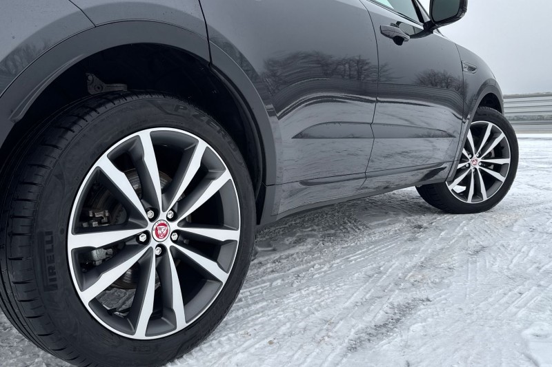 2023 (23) JAGUAR E-PACE 1.5 P300e R-Dynamic S 5dr Auto 4924134