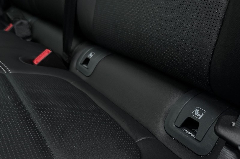 2023 (23) JAGUAR E-PACE 1.5 P300e R-Dynamic S 5dr Auto 4924125