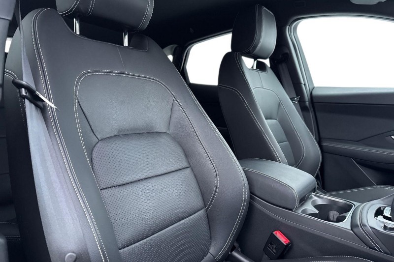 2023 (23) JAGUAR E-PACE 1.5 P300e R-Dynamic S 5dr Auto 4924116