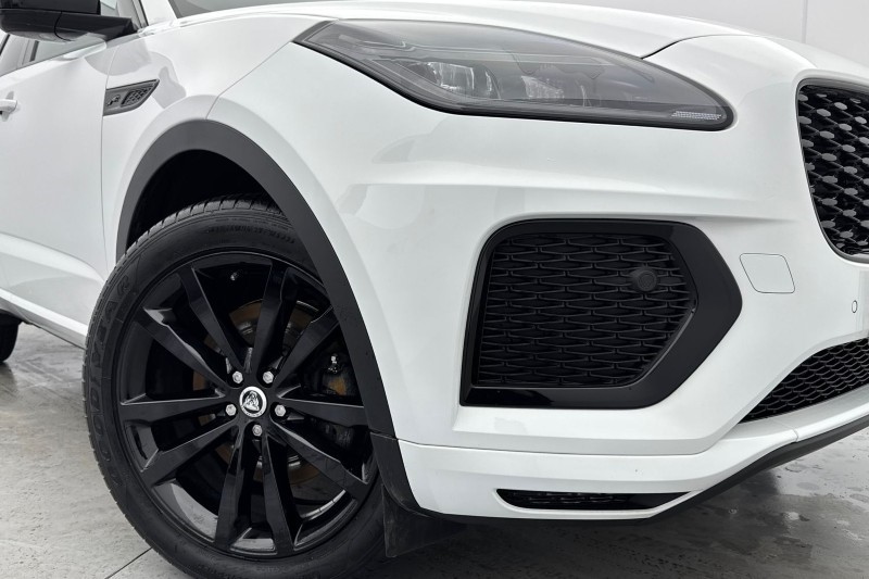 2024 (74) JAGUAR E-PACE 2.0 D200 R-Dynamic SE Black 5dr Auto 4961732