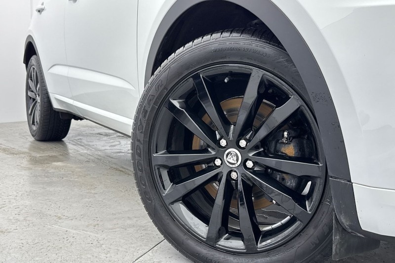2024 (74) JAGUAR E-PACE 2.0 D200 R-Dynamic SE Black 5dr Auto 4961734