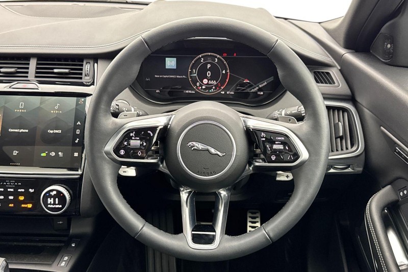 2024 (74) JAGUAR E-PACE 2.0 D200 R-Dynamic SE Black 5dr Auto 4961708