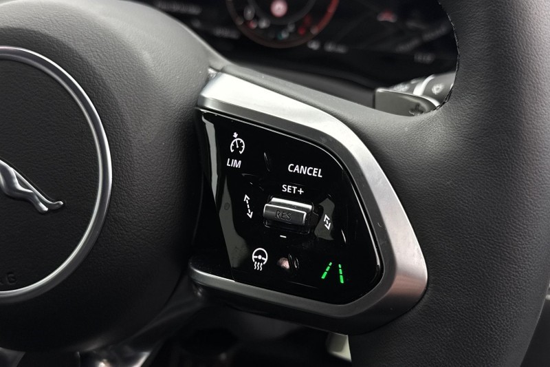 2024 (74) JAGUAR E-PACE 2.0 D200 R-Dynamic SE Black 5dr Auto 4961722