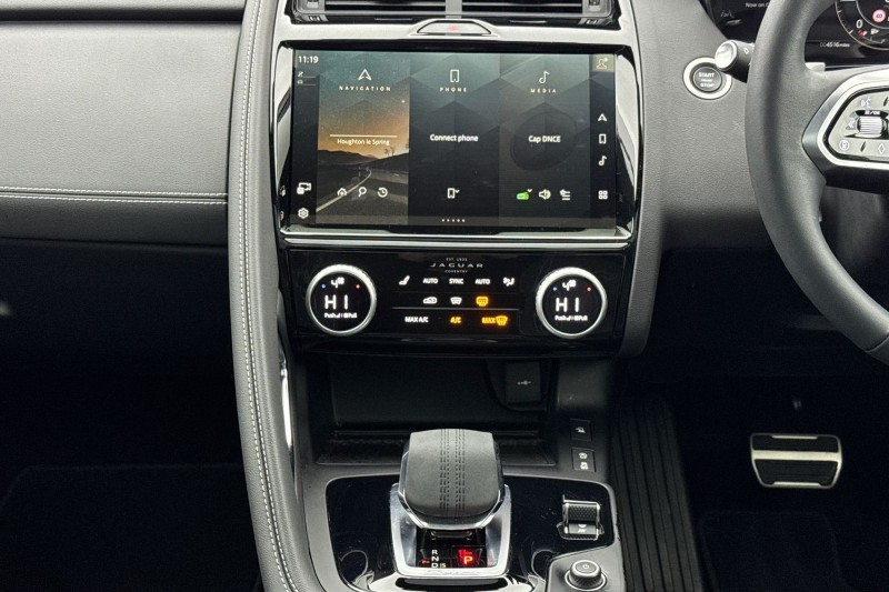 2024 (74) JAGUAR E-PACE 2.0 D200 R-Dynamic SE Black 5dr Auto 4961707