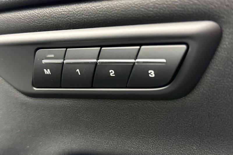 2024 (74) JAGUAR E-PACE 2.0 D200 R-Dynamic SE Black 5dr Auto 4961743