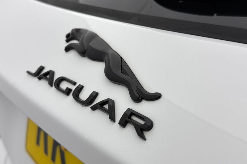 2024 (74) JAGUAR E-PACE 2.0 D200 R-Dynamic SE Black 5dr Auto 4961735