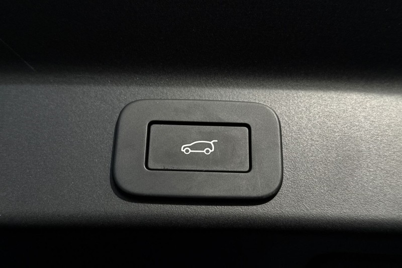 2024 (24) JAGUAR F-PACE 2.0 P400e R-Dynamic HSE Black 5dr Auto AWD 4934156