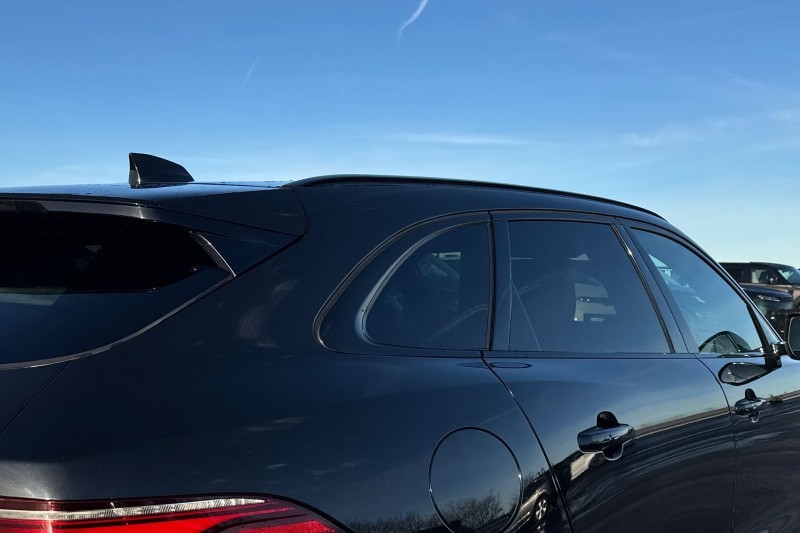 2024 (24) JAGUAR F-PACE 2.0 P400e R-Dynamic HSE Black 5dr Auto AWD 4934167