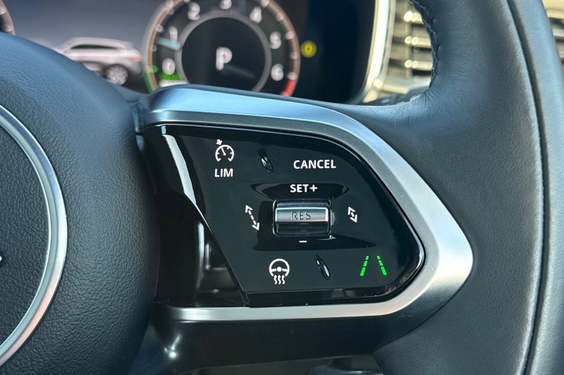 2024 (24) JAGUAR F-PACE 2.0 P400e R-Dynamic HSE Black 5dr Auto AWD 4934196